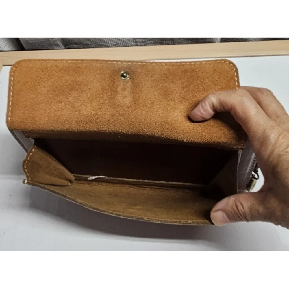 Patricia‎ Nash leather beige Alberese organizer wallet
